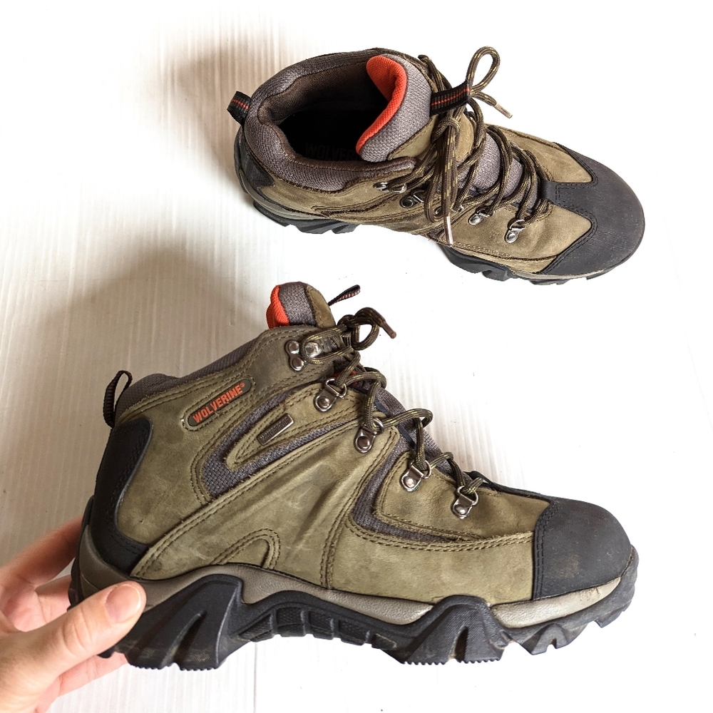 WOLVERINE women's high top nubuck lace-up hiking trail boots